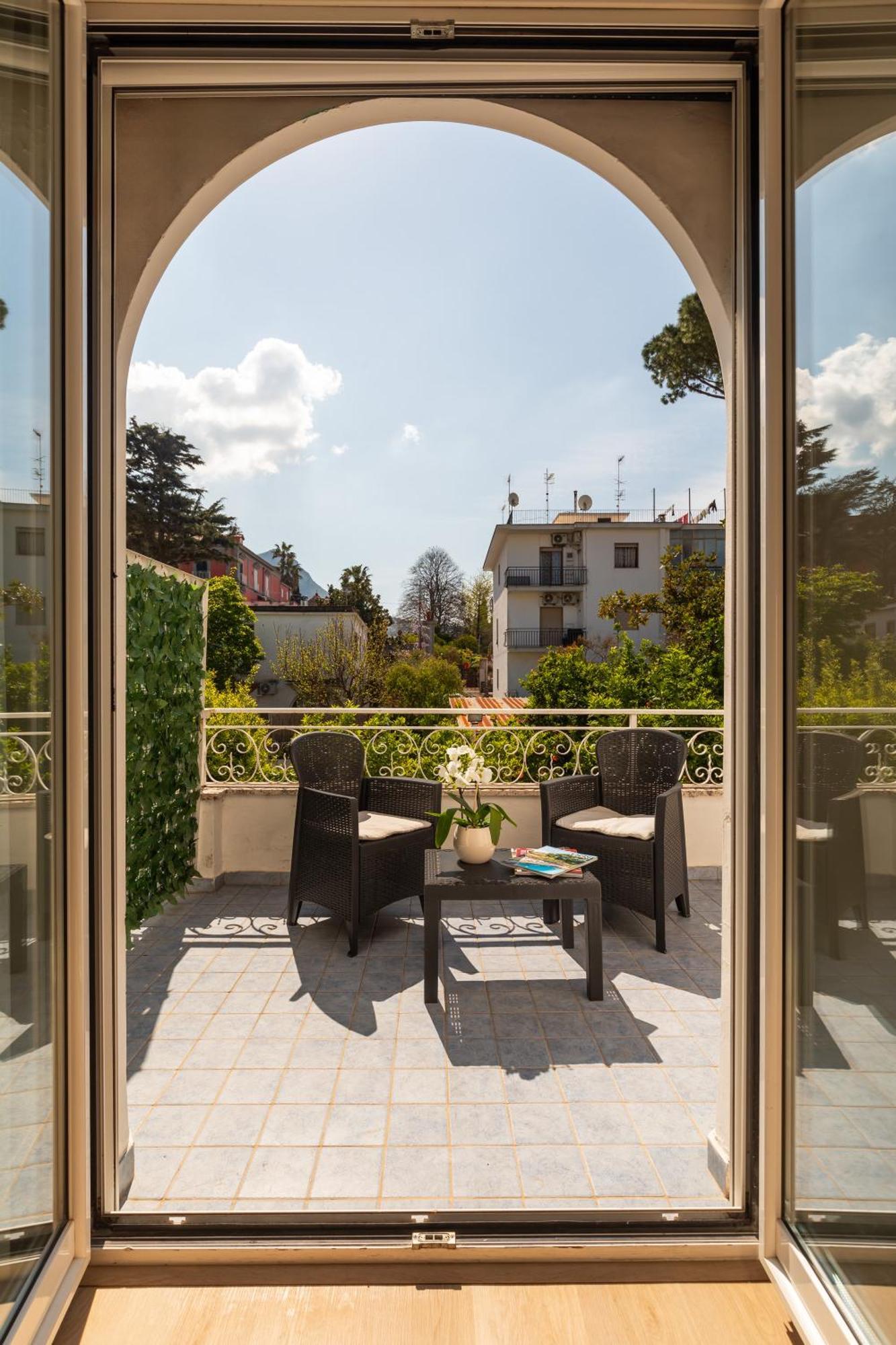 Yourhome - Sorrento Apartment *