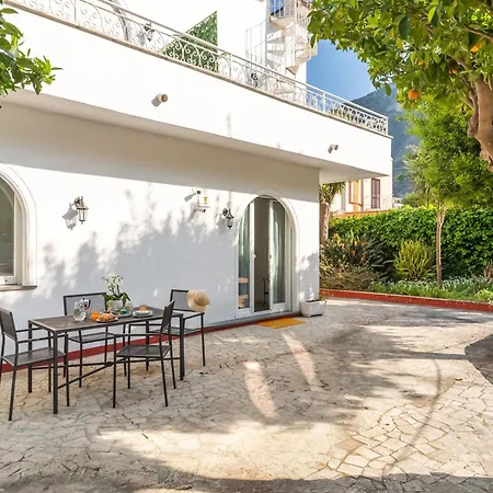 Yourhome - Villa Sorrento Meta Exterior photo